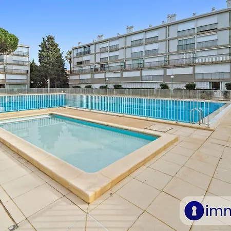 Air-conditioned With Swimming Pool In St Tropez דירה סן טרופז