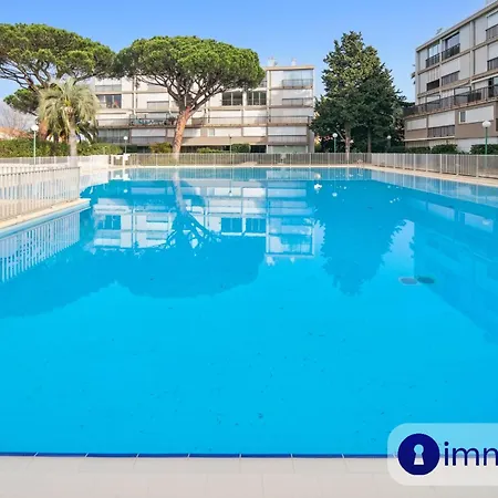 דירה Air-conditioned With Swimming Pool In St Tropez סן טרופז