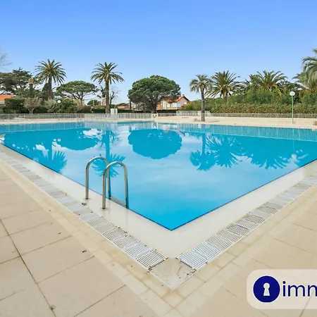 Air-conditioned With Swimming Pool In St Tropez סן טרופז